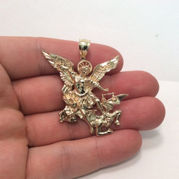 10k Gold Saint Michael Archangel and Devil Pendant 10.5gr - Picture 4 of 8